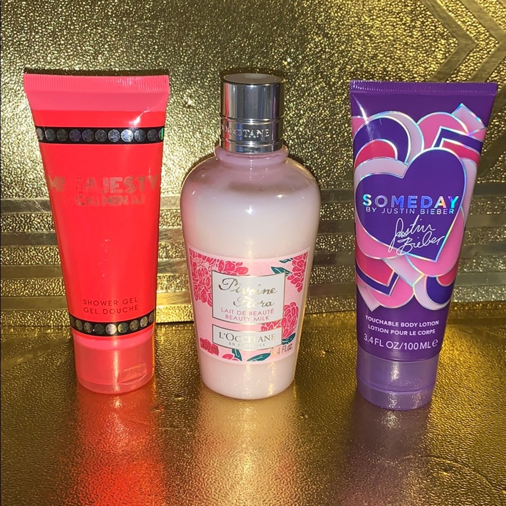 ✨two body creams and one shower gel lot of…